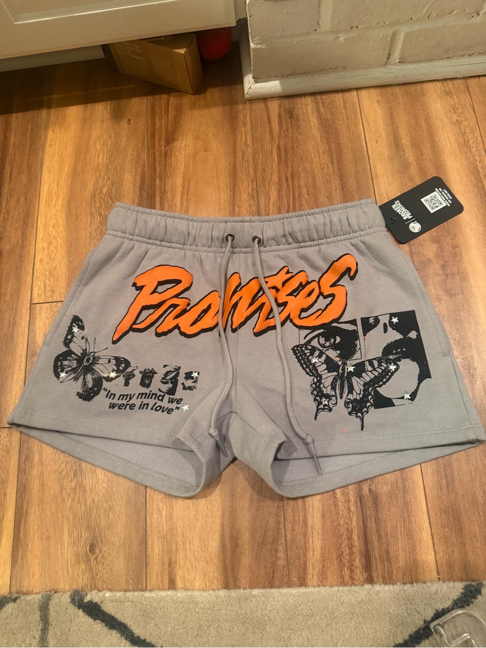 Zumiez Gray Athletic Shorts with Orange Graphic - Picture 3 of 4